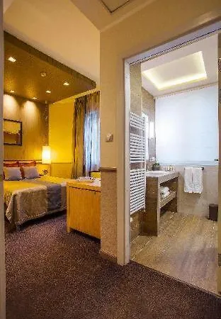 מלון Mamaison Andrassy 4*