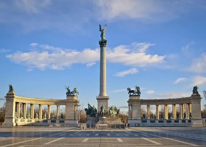 Mamaison Andrassy מלון