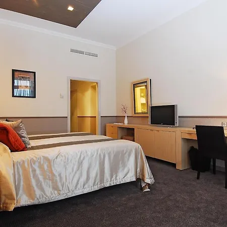 Mamaison Andrassy 4*
