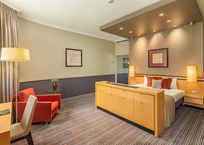 Mamaison Andrassy 4*