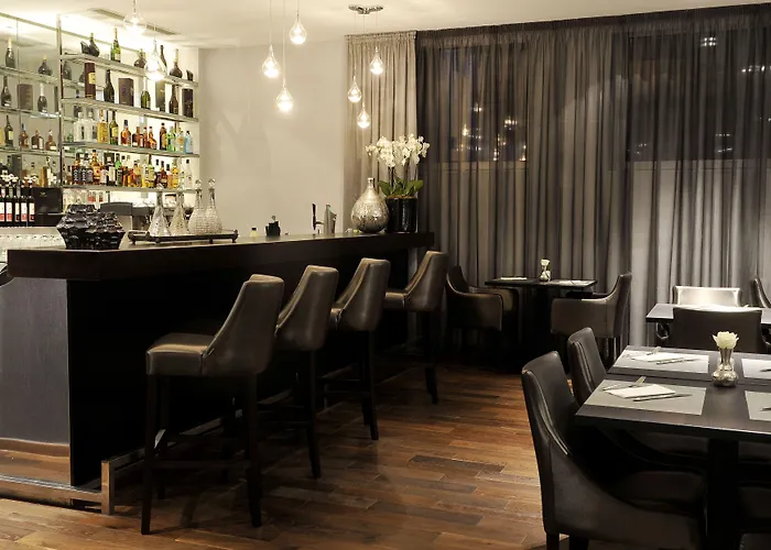 Mamaison Andrassy 4*