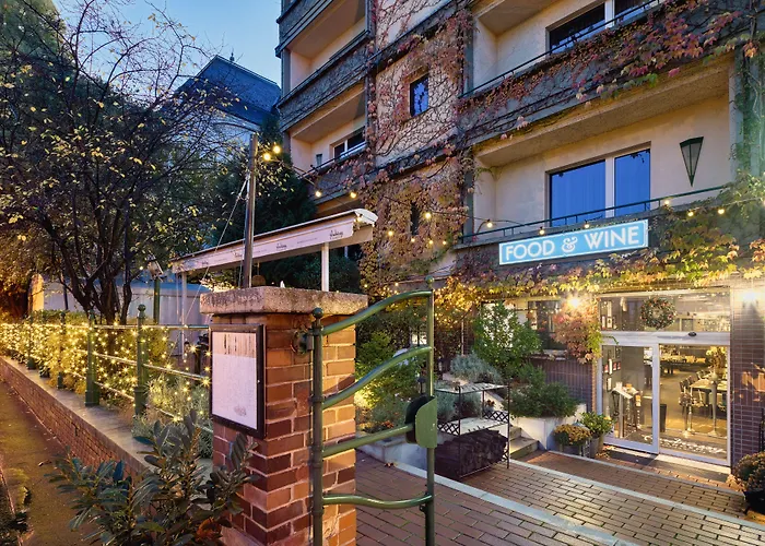 Mamaison Andrassy 4*