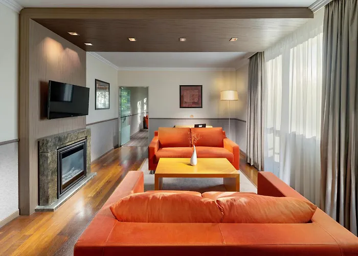 Mamaison Andrassy 4*