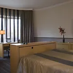 Mamaison Andrassy Hotel 4*