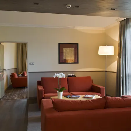 Mamaison Andrassy 4*
