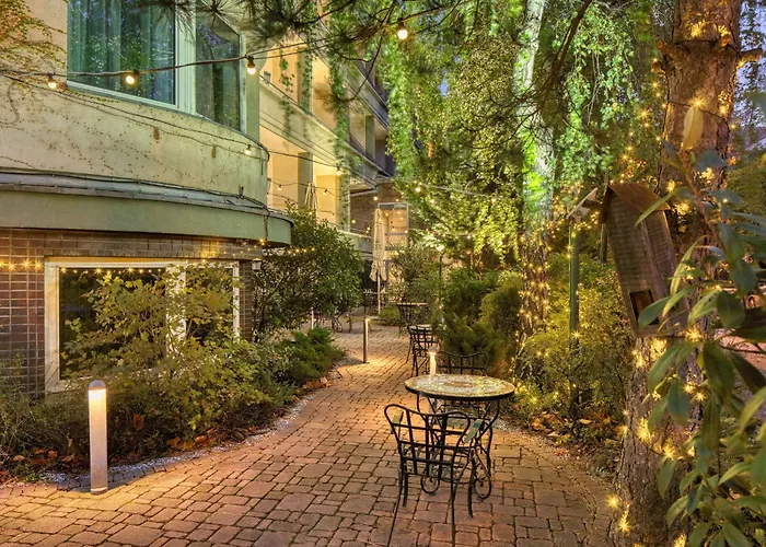 Mamaison Andrassy 4*