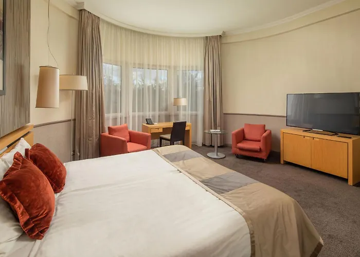 Mamaison Andrassy Hotel 4*
